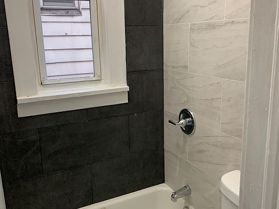 5th image of 18 Vreeland Ave APT 5