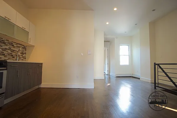 Rented by Lofts and Flats LLC | media 26