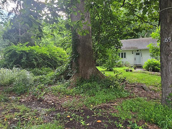 4th image of 265 Old Pawling Road