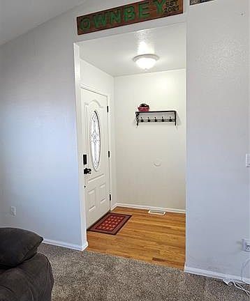 2nd image of 836 Dahlia Pl