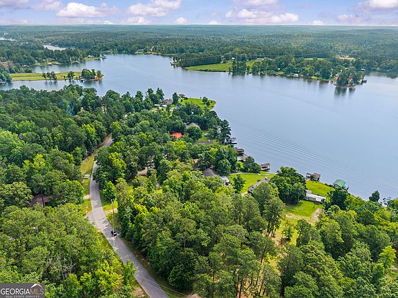 4th image of 511 Foxglove Dr