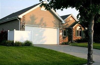 1st image of 7431 S 52nd St