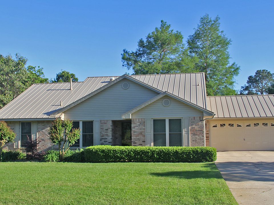 1st image of 2819 Clear Lake Pl