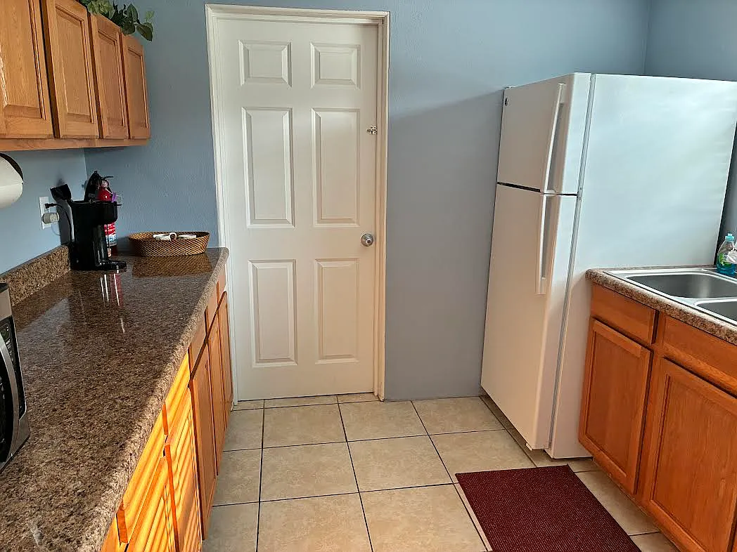 2 bed, 950 sqft, $2,000 — Photo 4