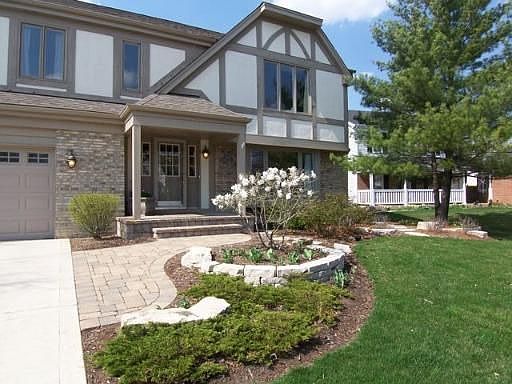 1st image of 406 Oakmont Ln
