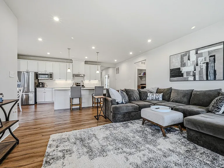 31420 Barefoot Cir — Photo 38
