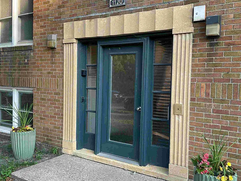 1120 Grand Apartments — Photo 15