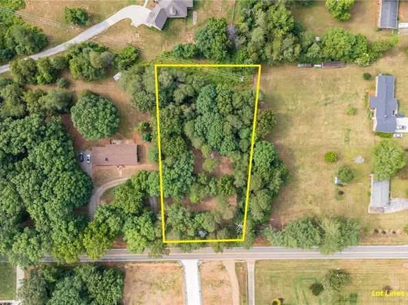 8709 Boylston Rd, Colfax, NC 27235