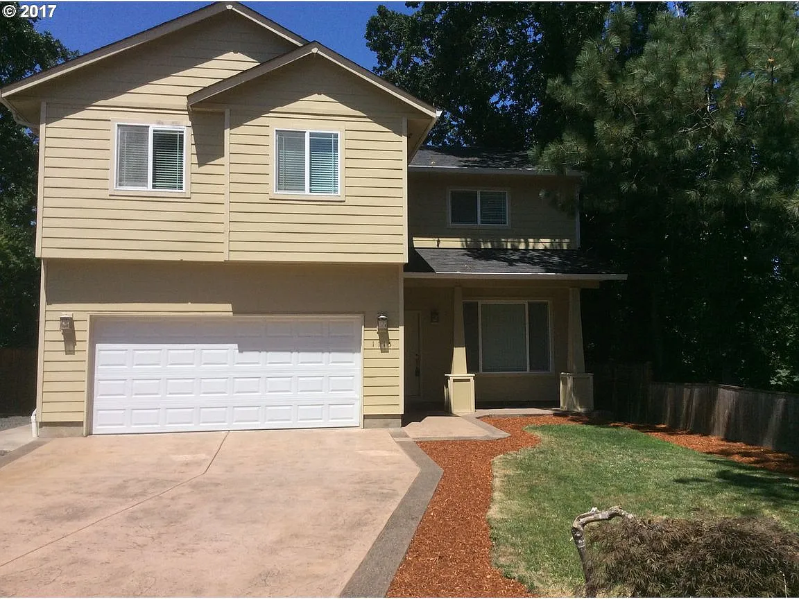 1115 Skipper Ave photo 1