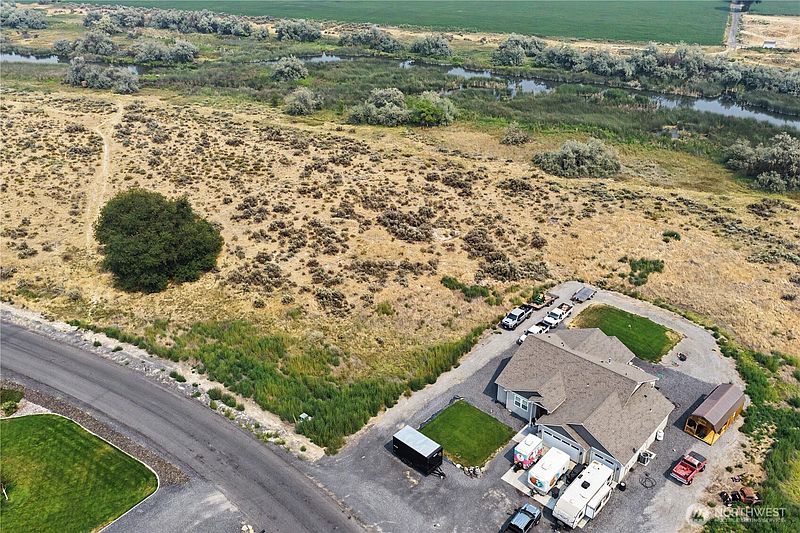 2nd image of 5775 NE J.6 Road