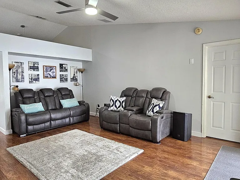 310 Woodleaf Dr — Photo 20