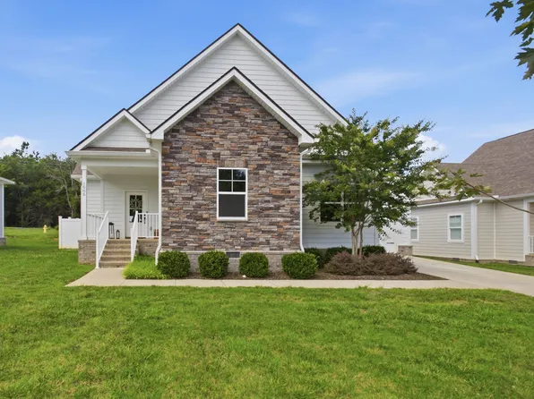 1005 Sycamore Rdg E, Burns, TN 37029