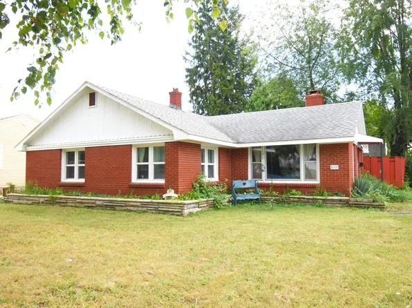 829 W Washington St, Rensselaer, IN 47978