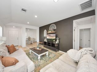 8611 River Crest Dr, Baytown, TX 77521