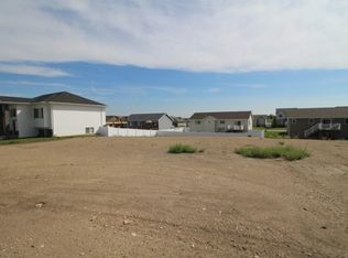 2612 18th St NW, Minot, ND 58703