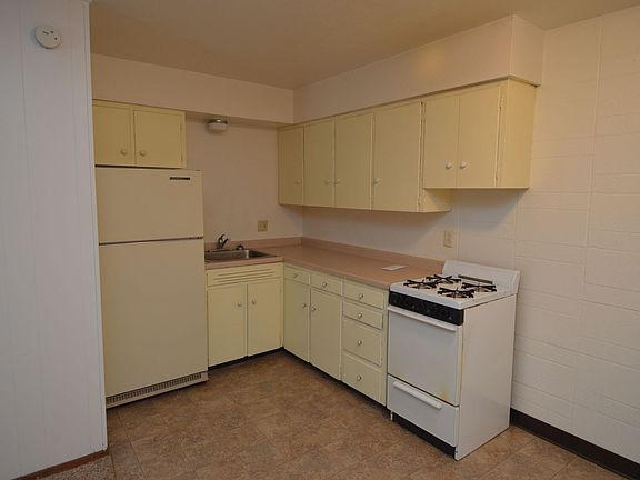 4th image of 2216 12th Ave N #108