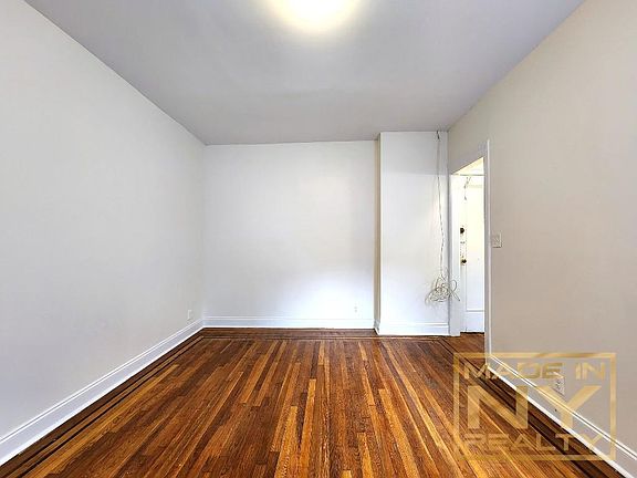 4th image of 25-23 31st Ave #D23