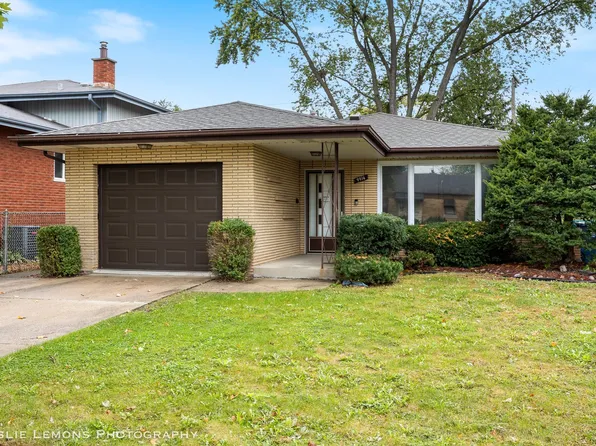 9914 S Turner Ave, Evergreen Park, IL 60805