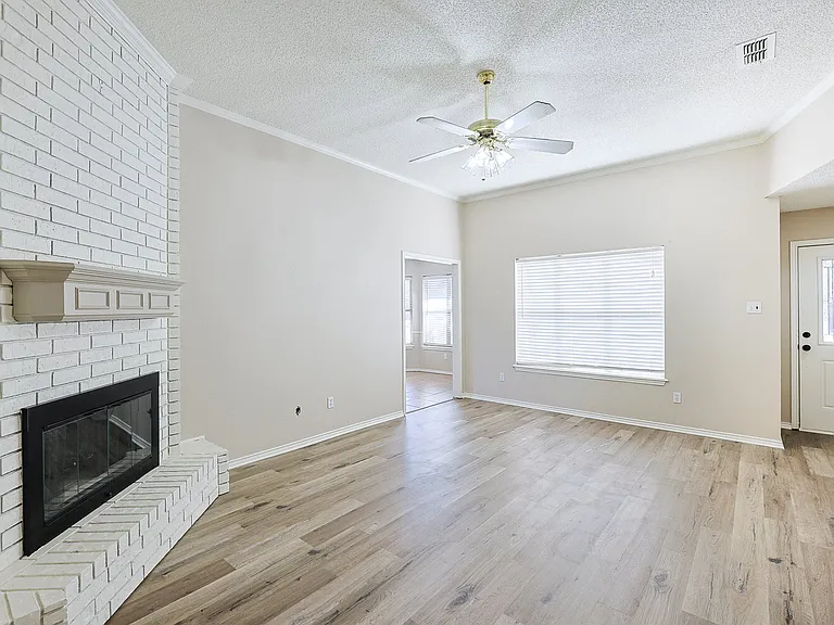 9708 Aberdeen Ave — Photo 12