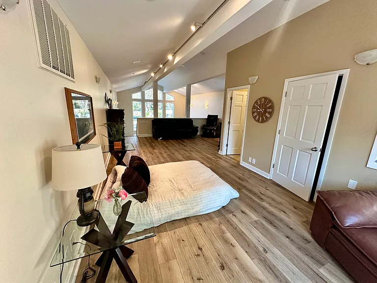 7027 Pine Gate Way #B — Photo 9
