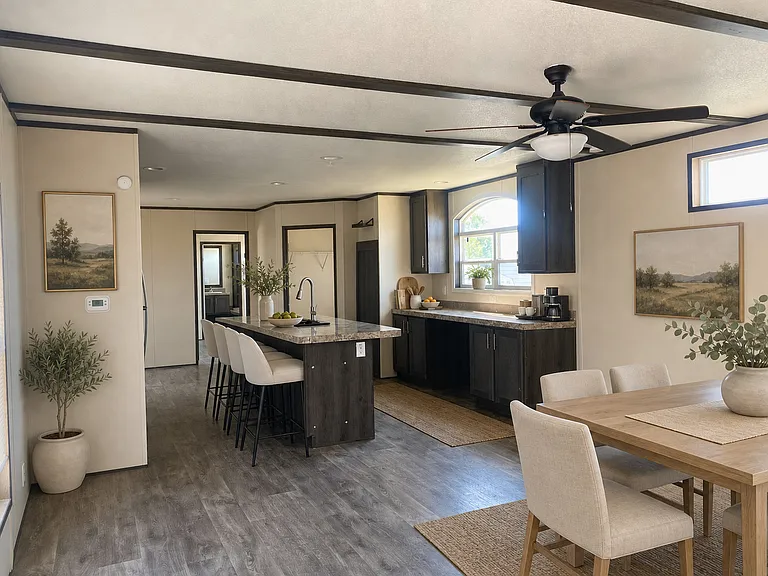 Grand Oaks at Liberty HIll — Photo 50