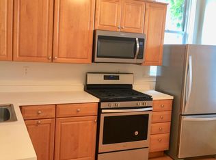 3308 N Lakewood Ave APT 1, Chicago, IL 60657