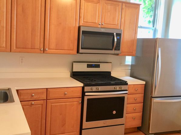 3308 N Lakewood Ave APT 1