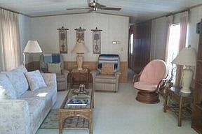 4th image of 93 Lake Griffin Dr