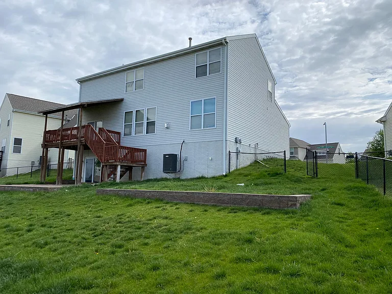 2210 Walnut Creek Dr — Photo 15