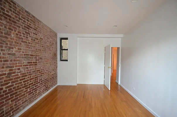 Rented by CITY SKYLINE REALTY INC | media 3