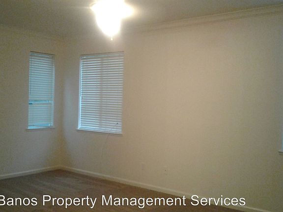 4th image of 581 Ashwood Ln