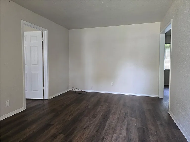 6415 Heath St — Photo 7
