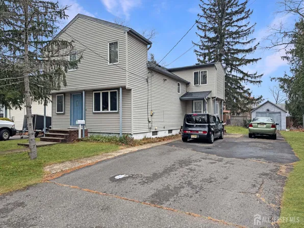 83 Walnut St, Spotswood, NJ 08884