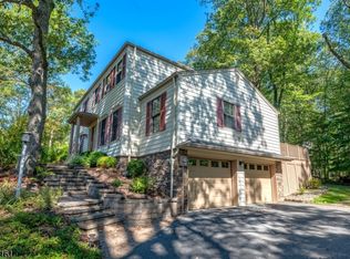 5 Elaine Ct, Randolph, NJ 07869