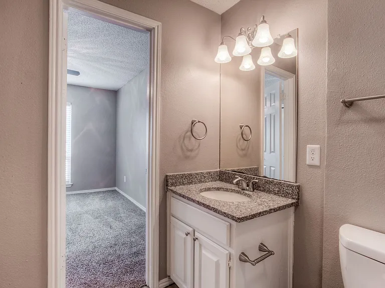The Quorum at Trophy Club Townhomes — Photo 15
