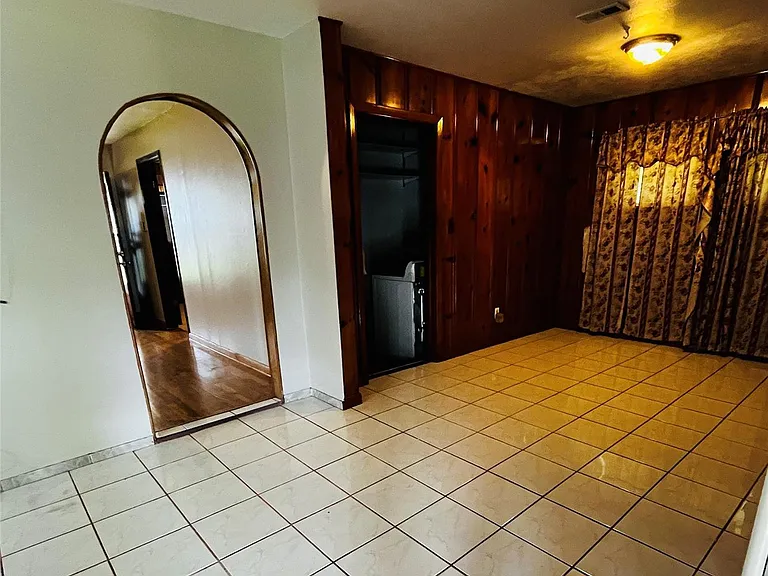 13421 Utica St — Photo 18
