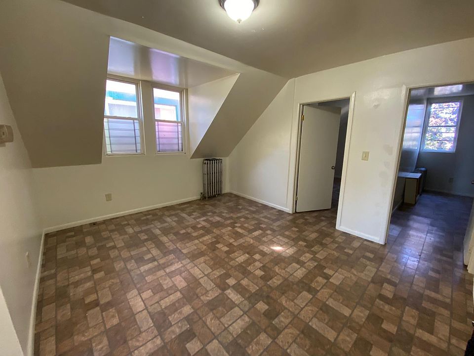 1st image of 210 Buena Vista Ave APT 3