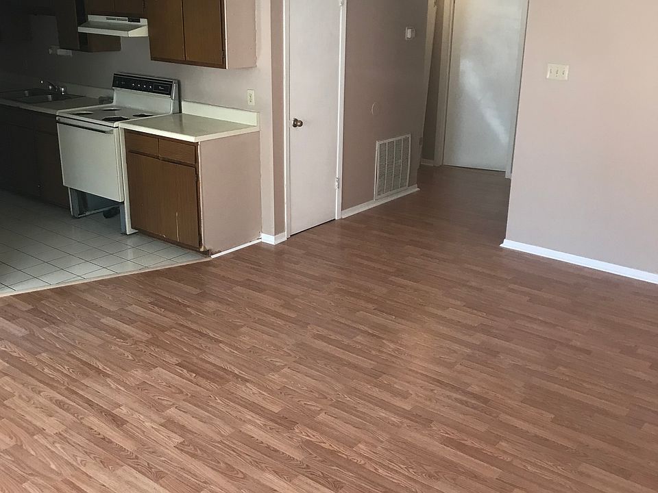 1st image of 110 Vieux Orleans Cir
