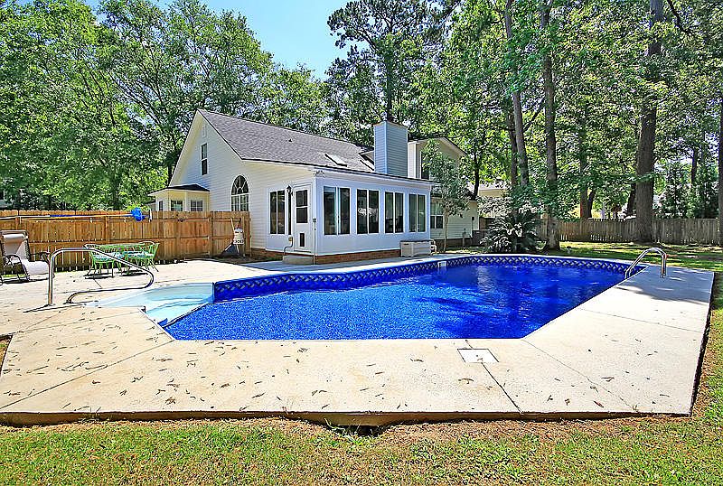 1st image of 408 Black Oak Blvd