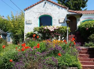 2520 29th Ave W, Seattle, WA 98199