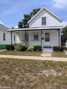 909 Rawlins St, Port Huron, MI, 48060