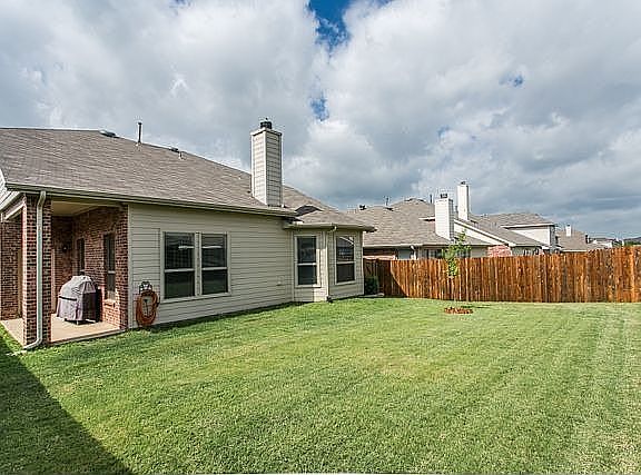 2nd image of 1701 Kittyhawk Dr