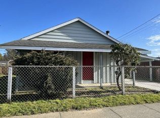 864 El Dorado St, Crescent City, CA 95531