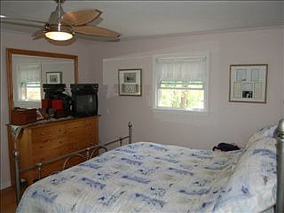 3rd image of 205 Oak Hill Dr