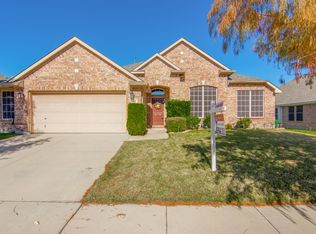 744 Catalpa Rd, Saginaw, TX 76131