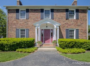 379 Shottery Dr SE, Grand Rapids, MI 49546