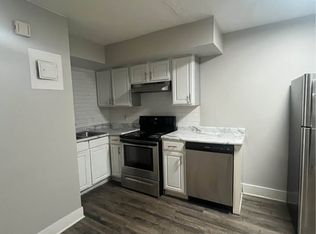 321 N Butler Blvd #4, Lansing, MI 48915