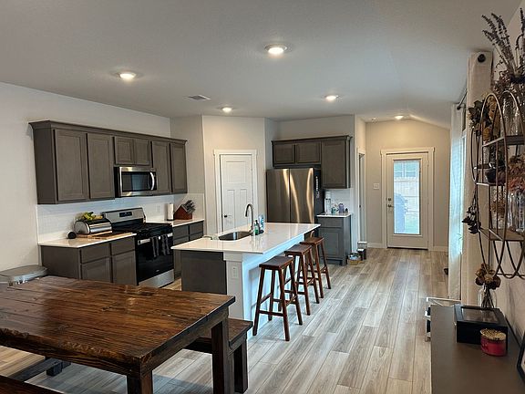 2nd image of 944 Lady Bird Ln
