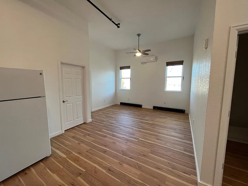 501 Griffin Ave #C