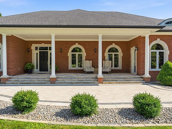 5th image of 353 Lakeshore Dr